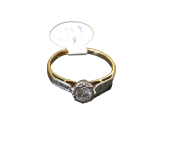 18ct single stone diamond ring