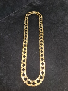 9ct Patterned Curb Chain